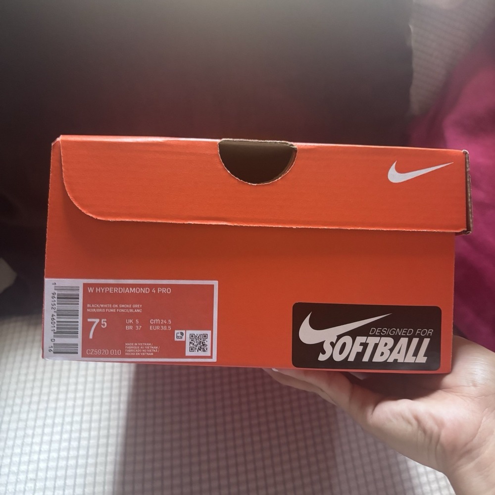 NEW Nike React Hyperdiamond 4 Elite Metal Womens Softball Cleats, Black Size 7.5 - Picture 7 of 7